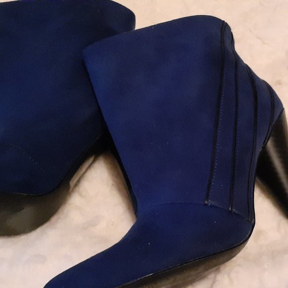 "Tisha" Ankle Boot - Picture 2 of 6